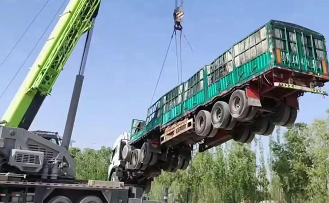 郫都区道路脱困救援案例
